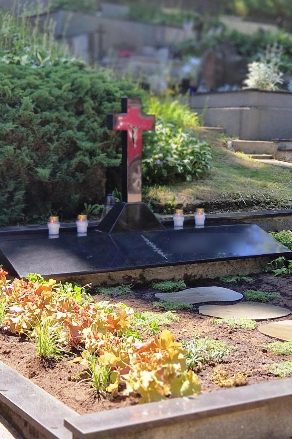 Ant Kapo Zvakės Zvakuciu Uzdegimas Ant Kapu Zvakiu Uzdegimo Paslauga Kapuose